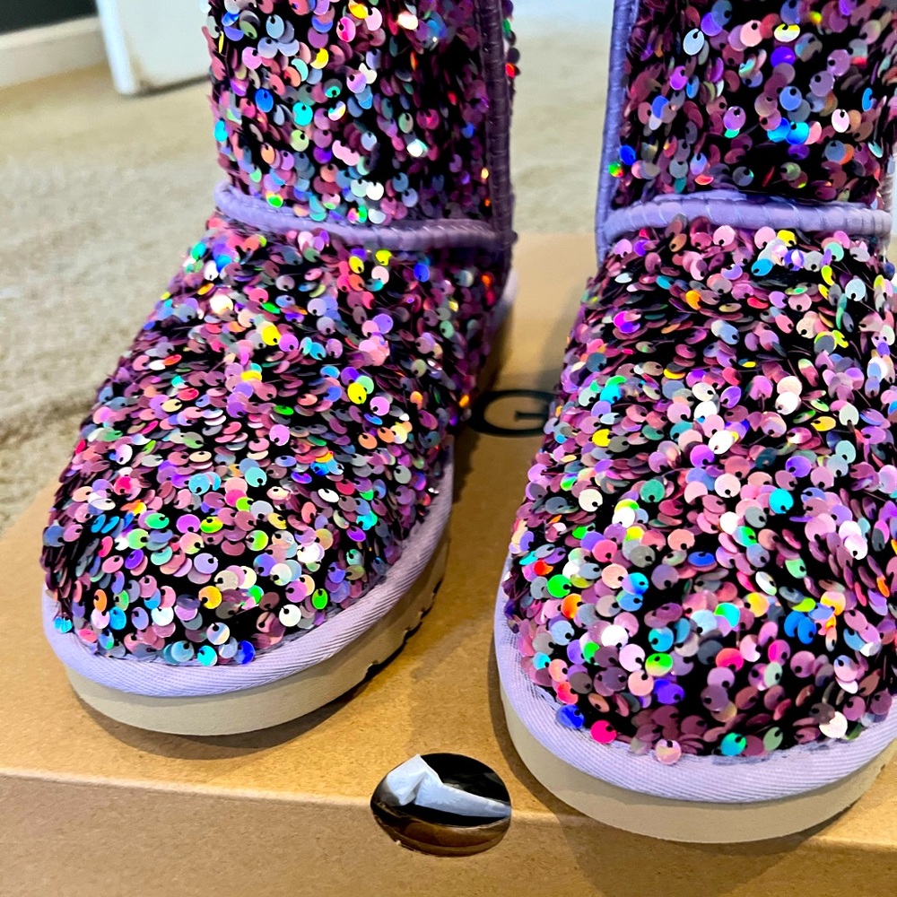 NEW UGG® Australia Classic Short Stellar Sequin Boots  Size 7